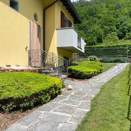 Acero Rosso Apartmán
